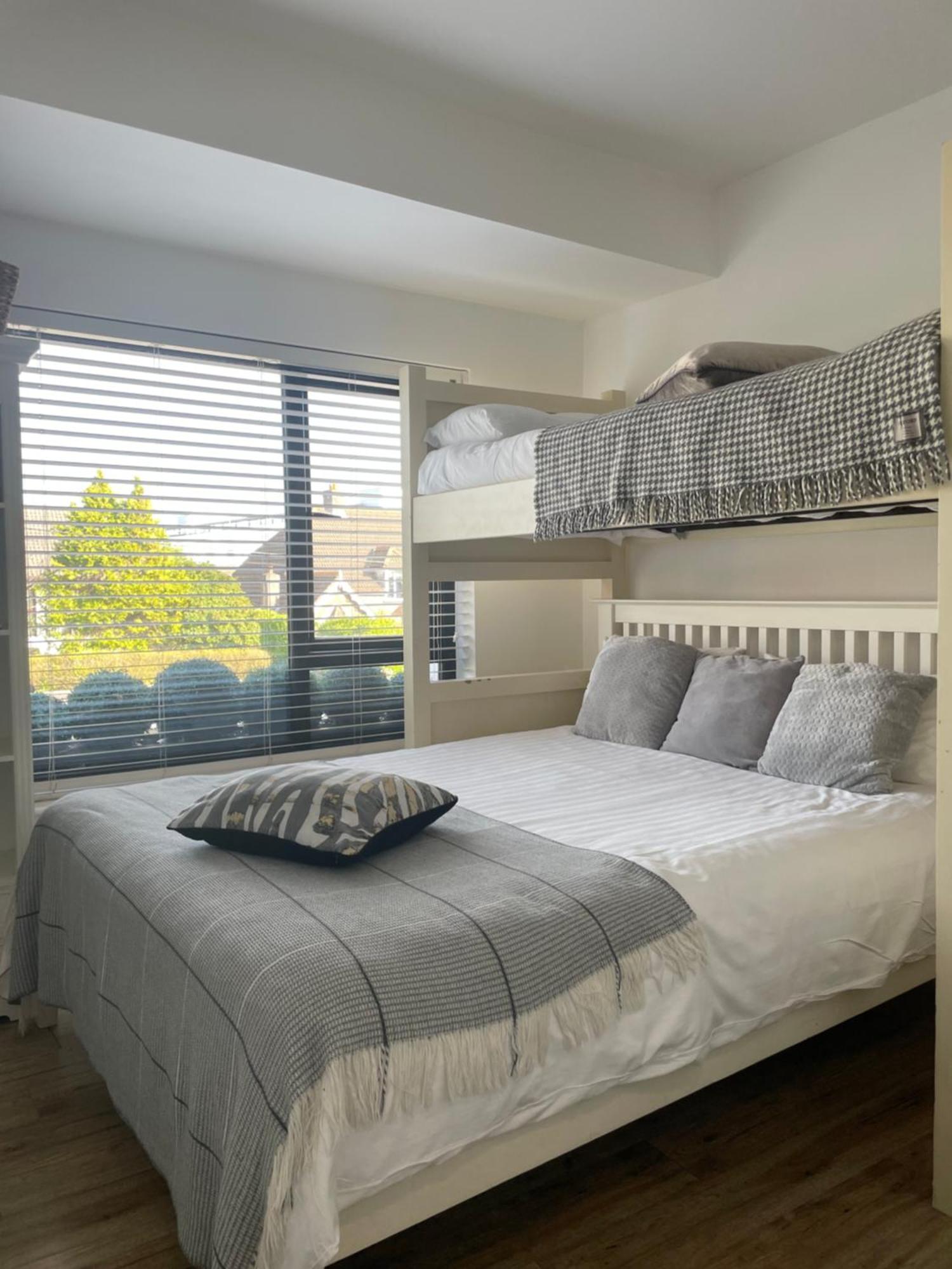 Mocha Newcastle Bed & Breakfast Galway Eksteriør bilde